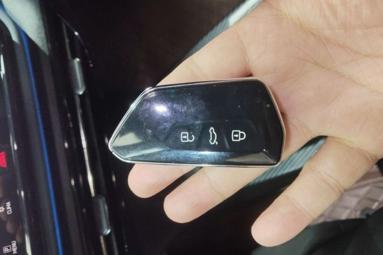 Used Volkswagen ID.4 X 2023 Pure Long-Range Version Vehicle Key
