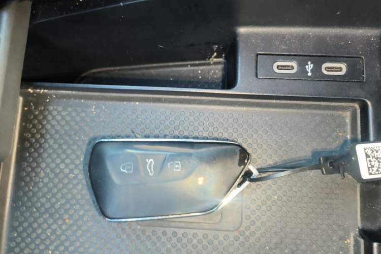 Used Volkswagen ID.4 X 2023 Ultra-Intelligent Long-Range Version Vehicle Key