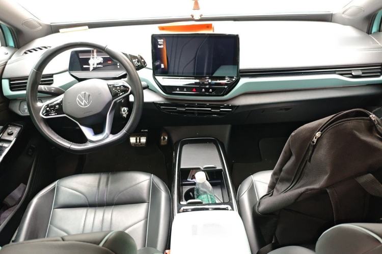 Used Volkswagen ID.4 X 2023 Pure Long-Range Version Center Console