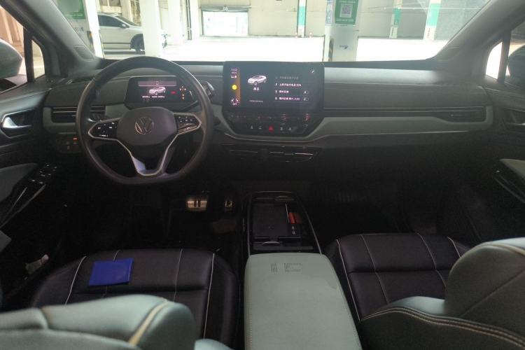 Used Volkswagen ID.4 X 2023 Pure Smart Edition Center Console