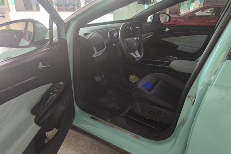 Used Volkswagen ID.4 X 2023 Pure Smart Edition Driver Seat