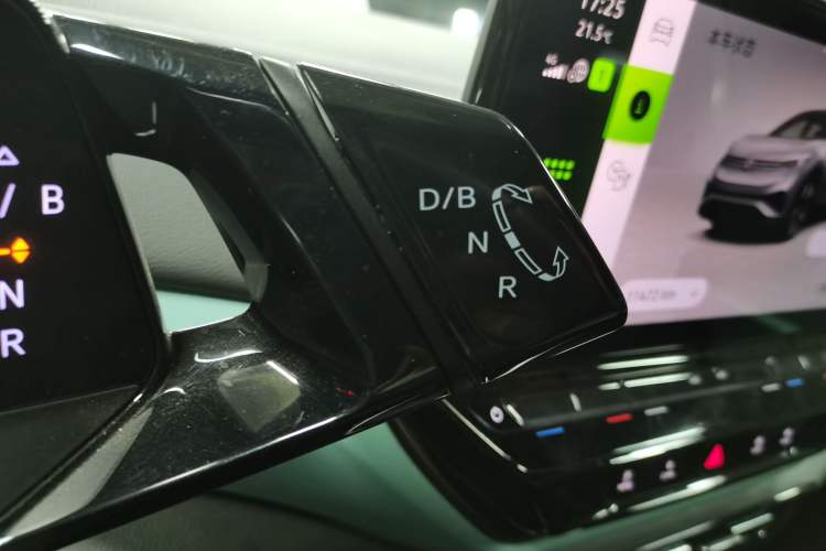 Used Volkswagen ID.4 X 2023 Ultra-Intelligent Long-Range Version Gear Lever