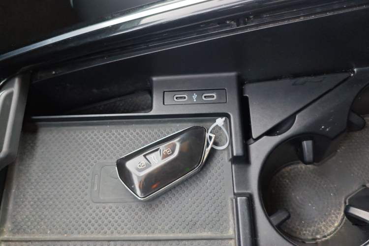 Used Volkswagen ID.4 X 2023 Upgraded Model Ultra-Long Range Version Interior 1