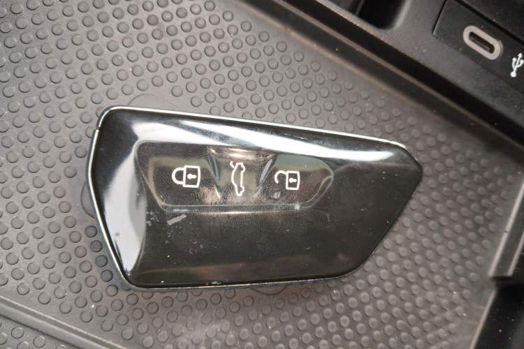 Used Volkswagen ID.4 X 2023 Upgraded Model Ultra-Long Range Version Interior 1