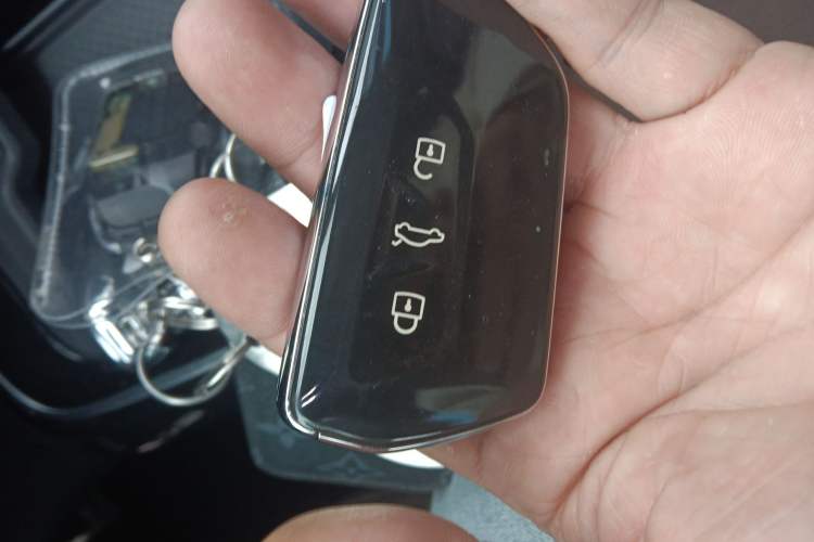 Used Volkswagen ID.4 X 2023 Smart Enjoyment Long-Range Version Interior 1