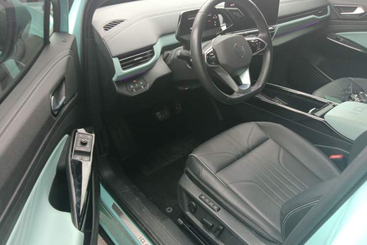 Used Volkswagen ID.4 X 2023 Smart Enjoyment Long-Range Version Interior 3