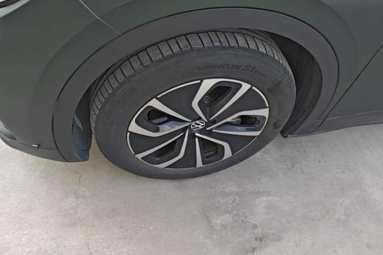 Used Volkswagen ID.4 X 2023 Pure Smart Edition Left Front Wheel Hub
