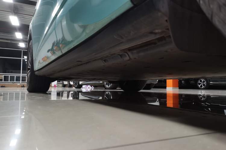 Used Volkswagen ID.4 X 2023 Ultra-Intelligent Long-Range Version Left Side Sill