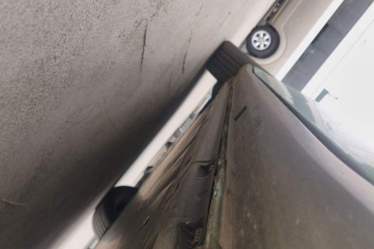Used Volkswagen ID.4 X 2023 Ultra-Intelligent Long-Range Version Left Side Sill