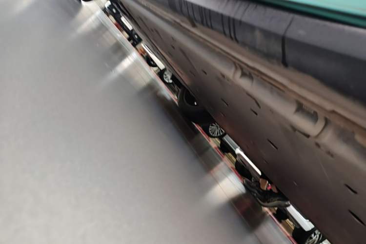 Used Volkswagen ID.4 X 2023 Upgraded Model Ultra-Long Range Version Left Side Sill