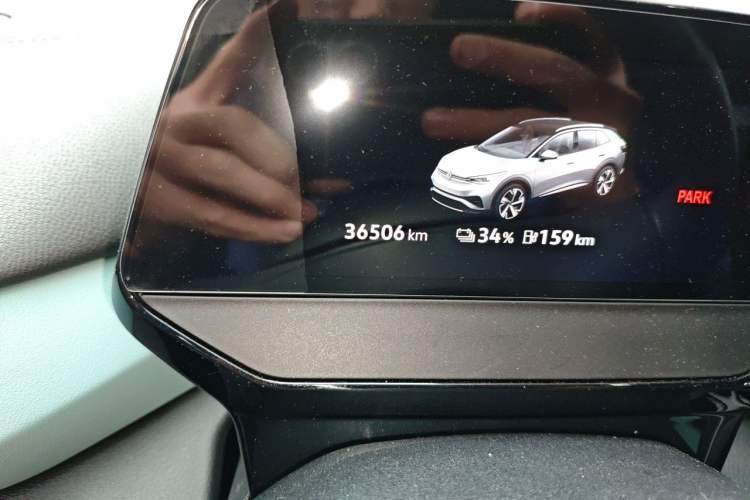 Used Volkswagen ID.4 X 2023 Pure Long-Range Version Odometer Close Up