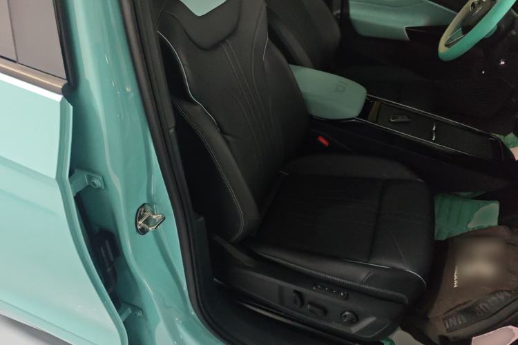 Used Volkswagen ID.4 X 2023 Ultra-Intelligent Long-Range Version Right Front Seat