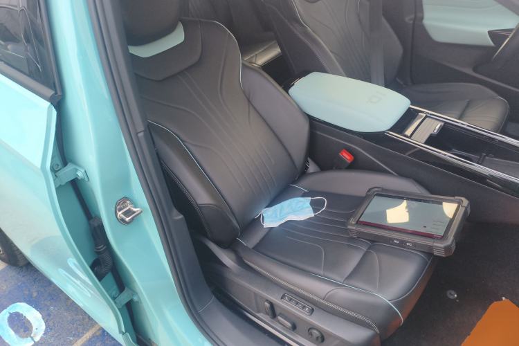 Used Volkswagen ID.4 X 2023 Ultra-Intelligent Long-Range Version Right Front Seat