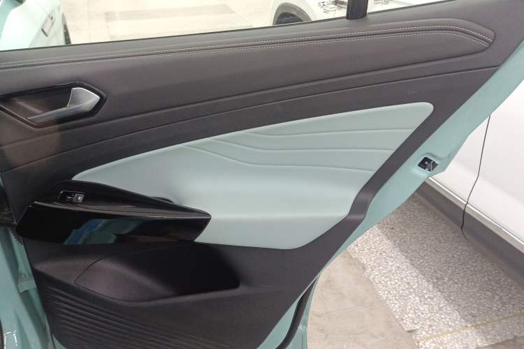 Used Volkswagen ID.4 X 2023 Ultra-Intelligent Long-Range Version Right Rear Door Interior