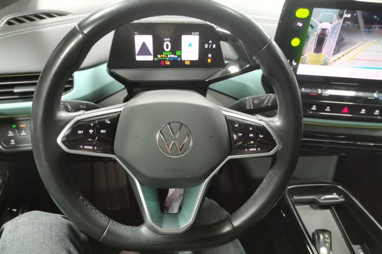 Used Volkswagen ID.4 X 2023 Ultra-Intelligent Long-Range Version Steering Wheel