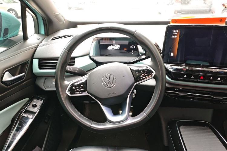 Used Volkswagen ID.4 X 2023 Pure Long-Range Version Steering Wheel