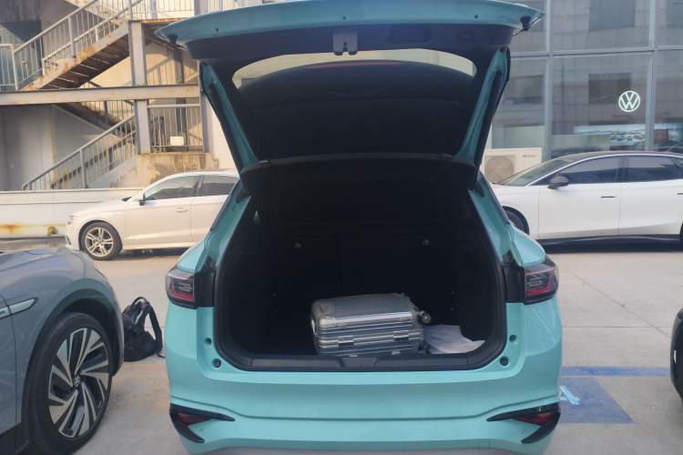 Used Volkswagen ID.4 X 2023 Ultra-Intelligent Long-Range Version Trunk
