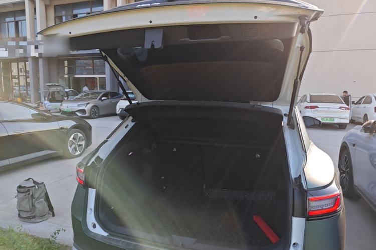 Used Volkswagen ID.4 X 2023 Pure Smart Edition Trunk