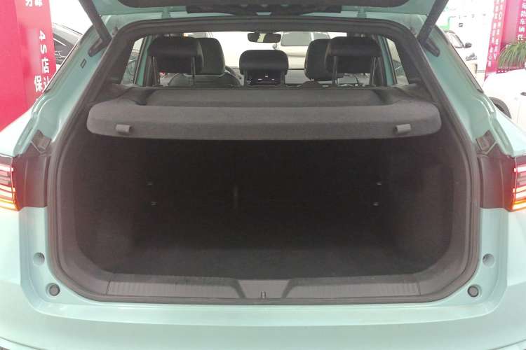 Used Volkswagen ID.4 X 2023 Ultra-Intelligent Long-Range Version Trunk