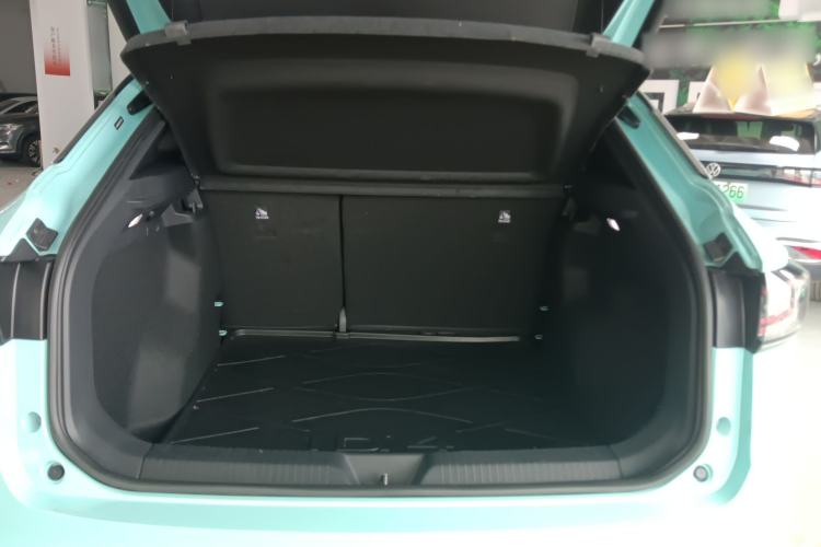 Used Volkswagen ID.4 X 2023 Ultra-Intelligent Long-Range Version Trunk