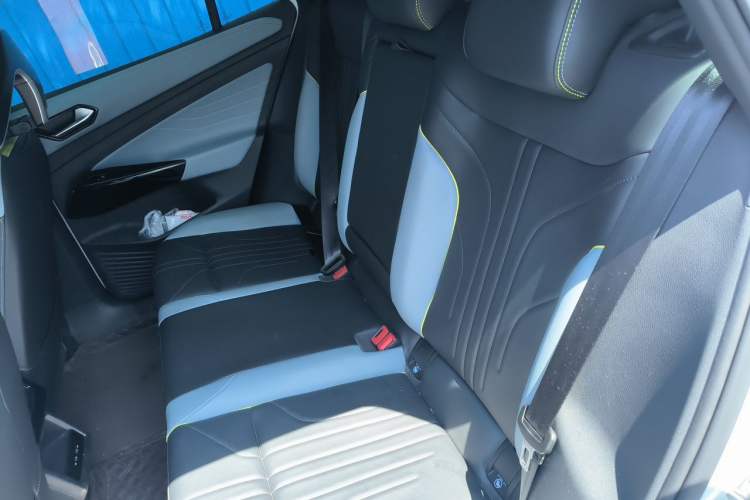 Used Volkswagen ID.4 X 2023 Ultra-Intelligent Long-Range Version Left Rear Seat
