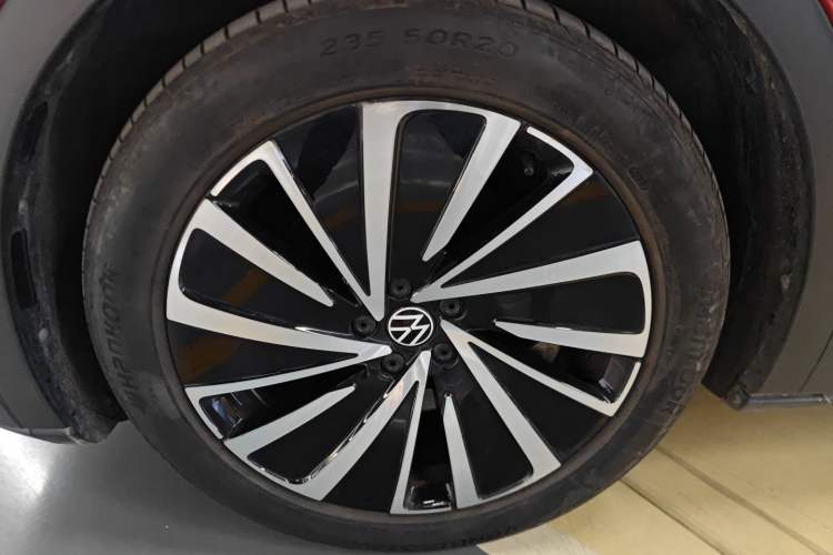 Used Volkswagen ID.4 X 2023 Ultra-Intelligent Long-Range Version Left Front Wheel Hub