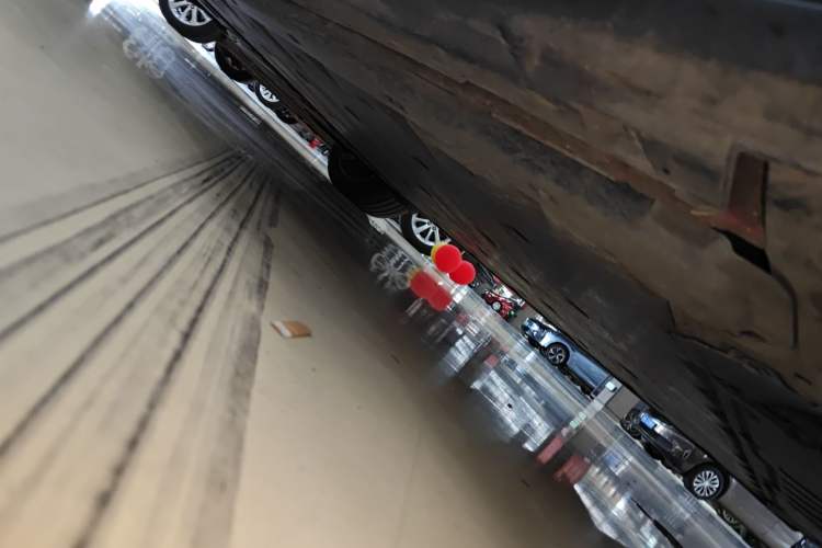 Used Volkswagen ID.4 X 2023 Ultra-Intelligent Long-Range Version Right Side Sill
