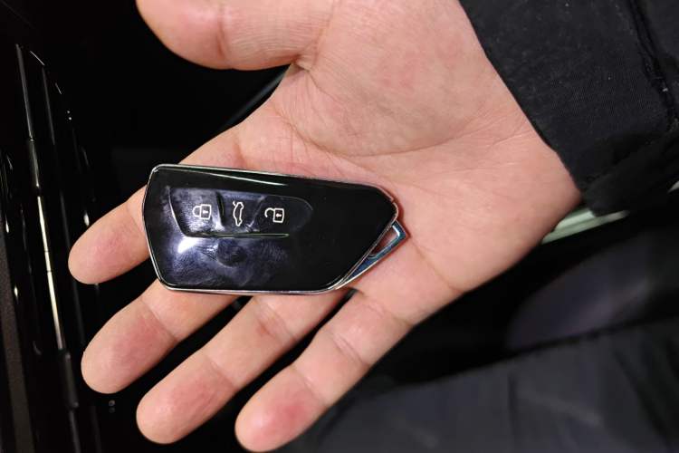 Used Volkswagen ID.4 X 2023 Ultra-Intelligent Long-Range Version Vehicle Key