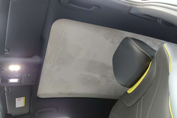 Used Volkswagen ID.4 X 2023 Ultra-Intelligent Long-Range Version Headliner