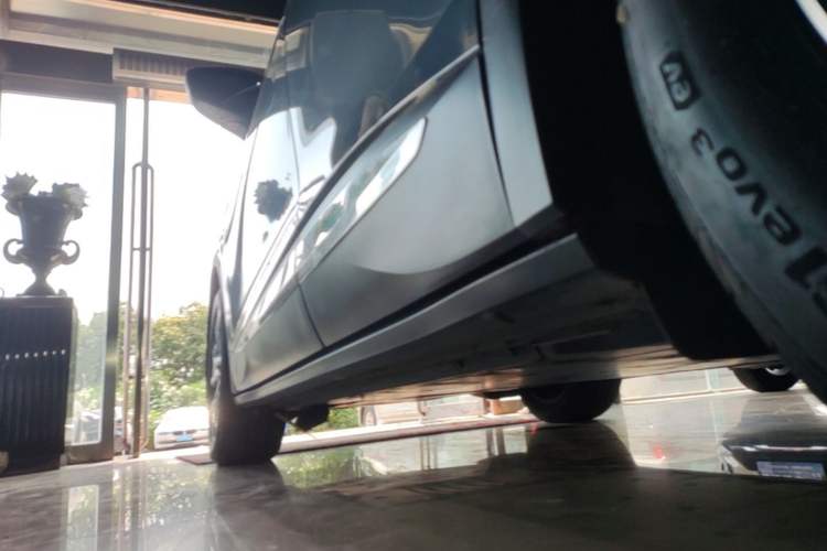 Used Volkswagen ID.4 X 2023 Pure Smart Edition Left Side Sill