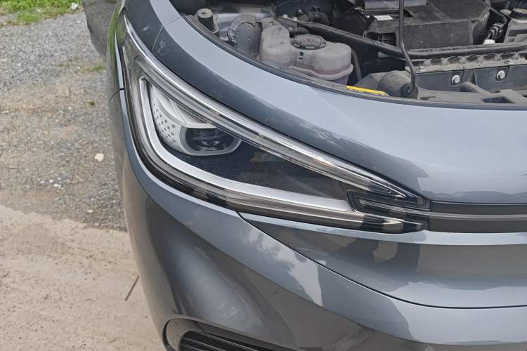 Used Volkswagen ID.4 X 2023 Upgraded Model Ultra-Long Range Version Right Front Headlight
