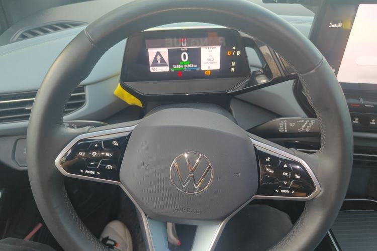 Used Volkswagen ID.4 X 2023 Pure Long-Range Version Steering Wheel