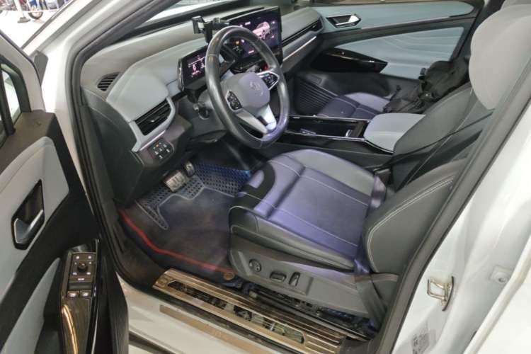 Used Volkswagen ID.4 X 2023 Pure Smart Edition Driver Seat