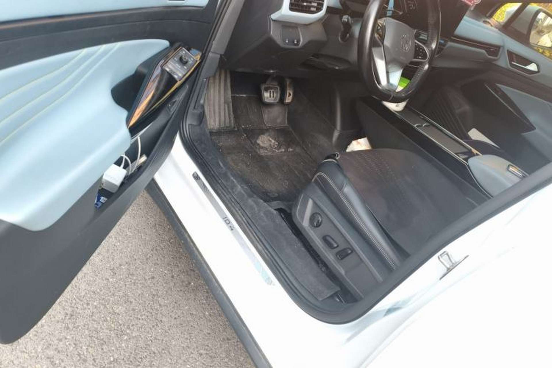 Used Volkswagen ID.4 X 2023 Pure Smart Edition Driver Seat
