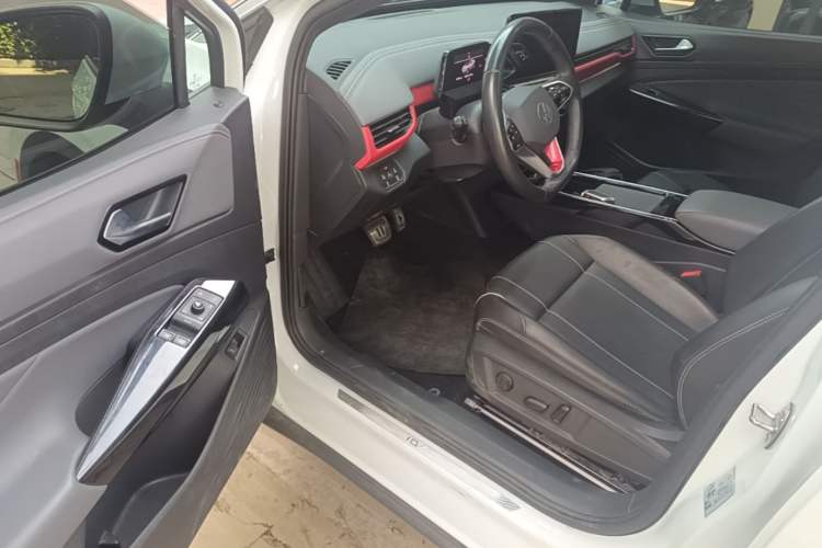 Used Volkswagen ID.4 X 2023 Pure Smart Edition Driver Seat