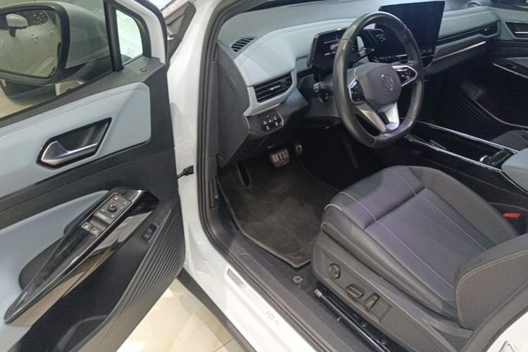 Used Volkswagen ID.4 X 2023 Pure Smart Edition Driver Seat