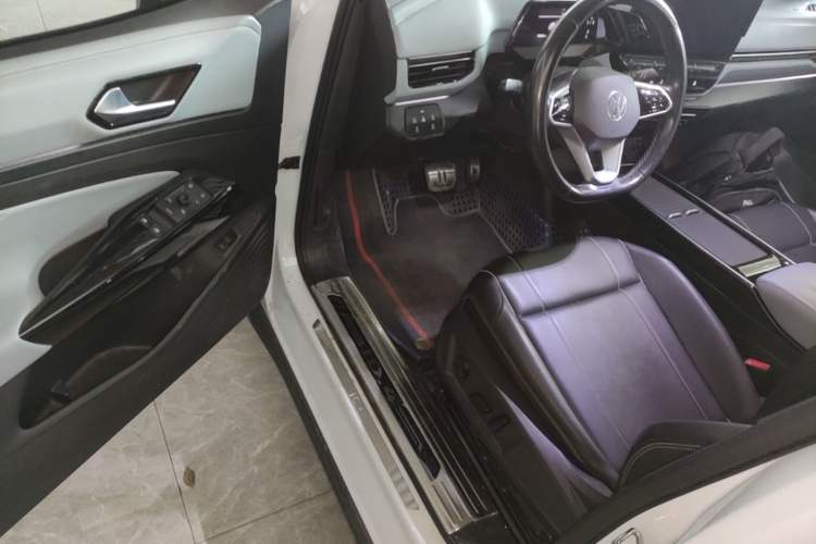 Used Volkswagen ID.4 X 2023 Pure Smart Edition Driver Seat