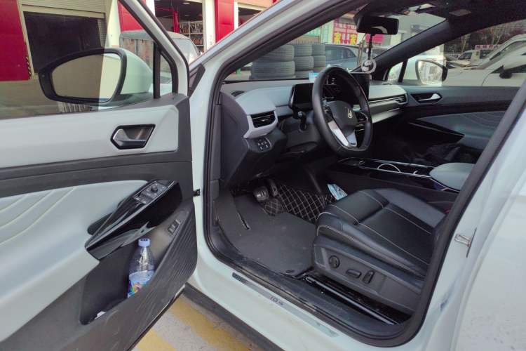 Used Volkswagen ID.4 X 2023 Pure Smart Edition Driver Seat