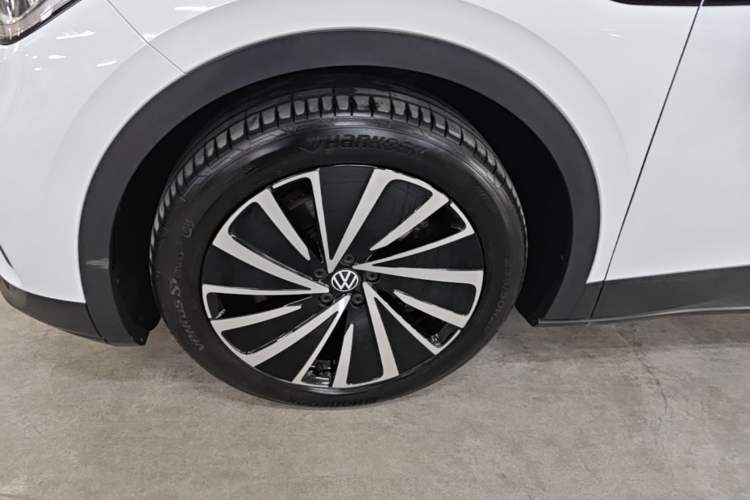 Used Volkswagen ID.4 X 2023 Pure Long-Range Version Exterior 4
