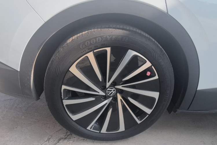 Used Volkswagen ID.4 X 2023 Pure Long-Range Version Exterior 5