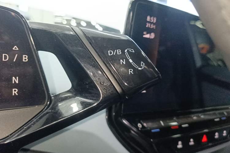 Used Volkswagen ID.4 X 2023 Pure Smart Edition Gear Lever
