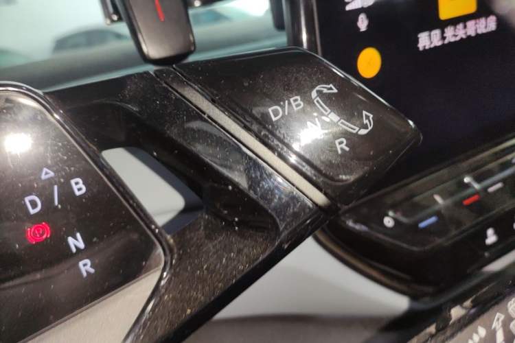 Used Volkswagen ID.4 X 2023 Pure Smart Edition Gear Lever