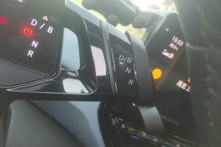 Used Volkswagen ID.4 X 2023 Pure Smart Edition Gear Lever