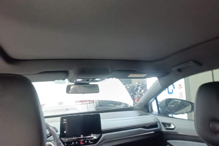 Used Volkswagen ID.4 X 2023 Pure Smart Edition Headliner