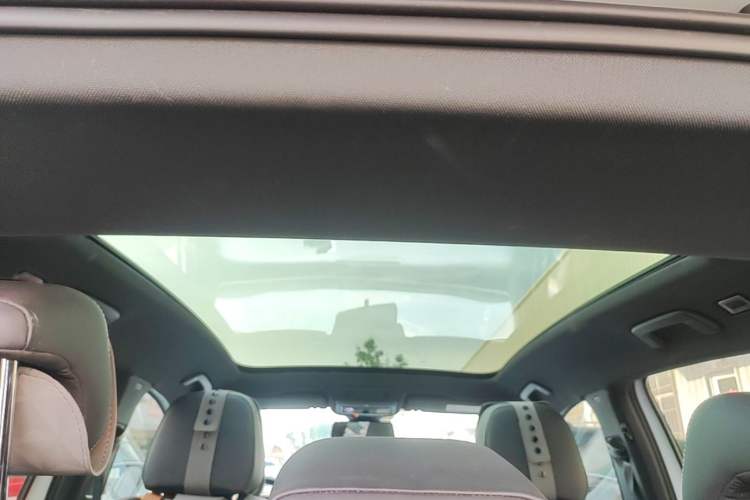 Used Volkswagen ID.4 X 2023 Pure Long-Range Version Headliner