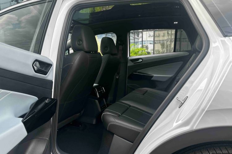 Used Volkswagen ID.4 X 2023 Upgraded Model Pure Intelligent Enjoyment Version Interior 3