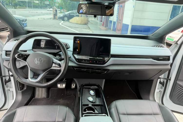 Used Volkswagen ID.4 X 2023 Pure Smart Edition Interior 3