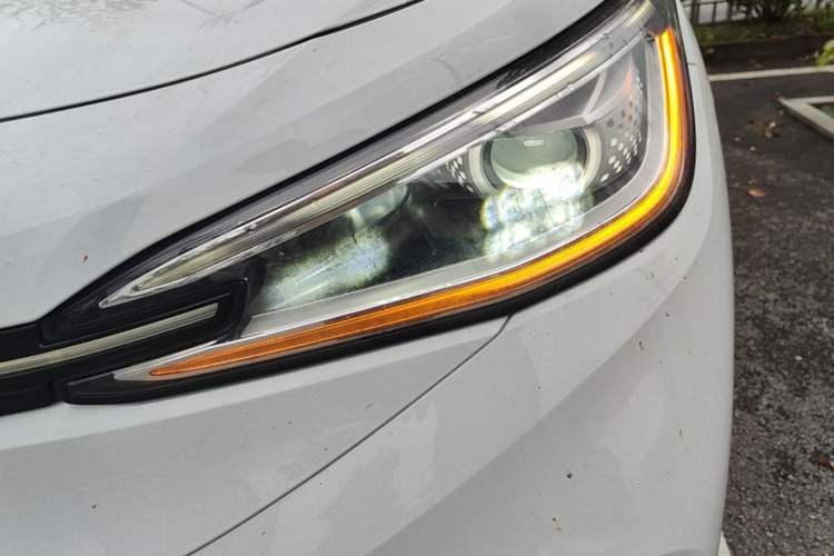 Used Volkswagen ID.4 X 2023 Pure Smart Edition Left Front Headlight