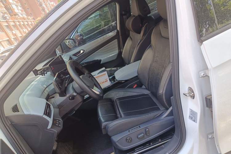 Used Volkswagen ID.4 X 2023 Pure Long-Range Version Left Front Seat