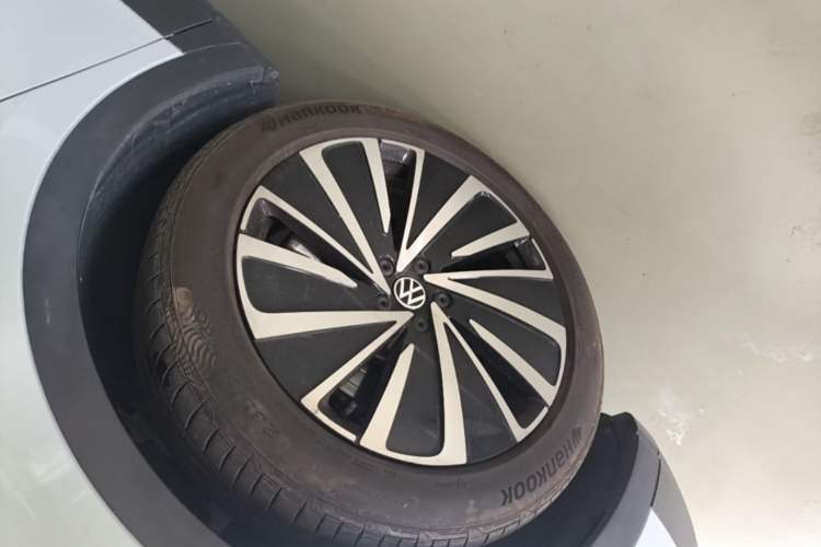 Used Volkswagen ID.4 X 2023 Upgraded Model Pure Long-Range Version Left Front Wheel Hub